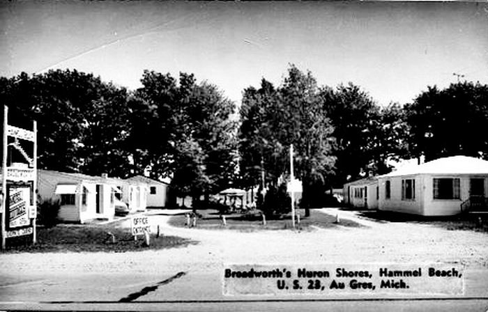 Broadworths Huron Shores - Old Postcard And Promos (newer photo)